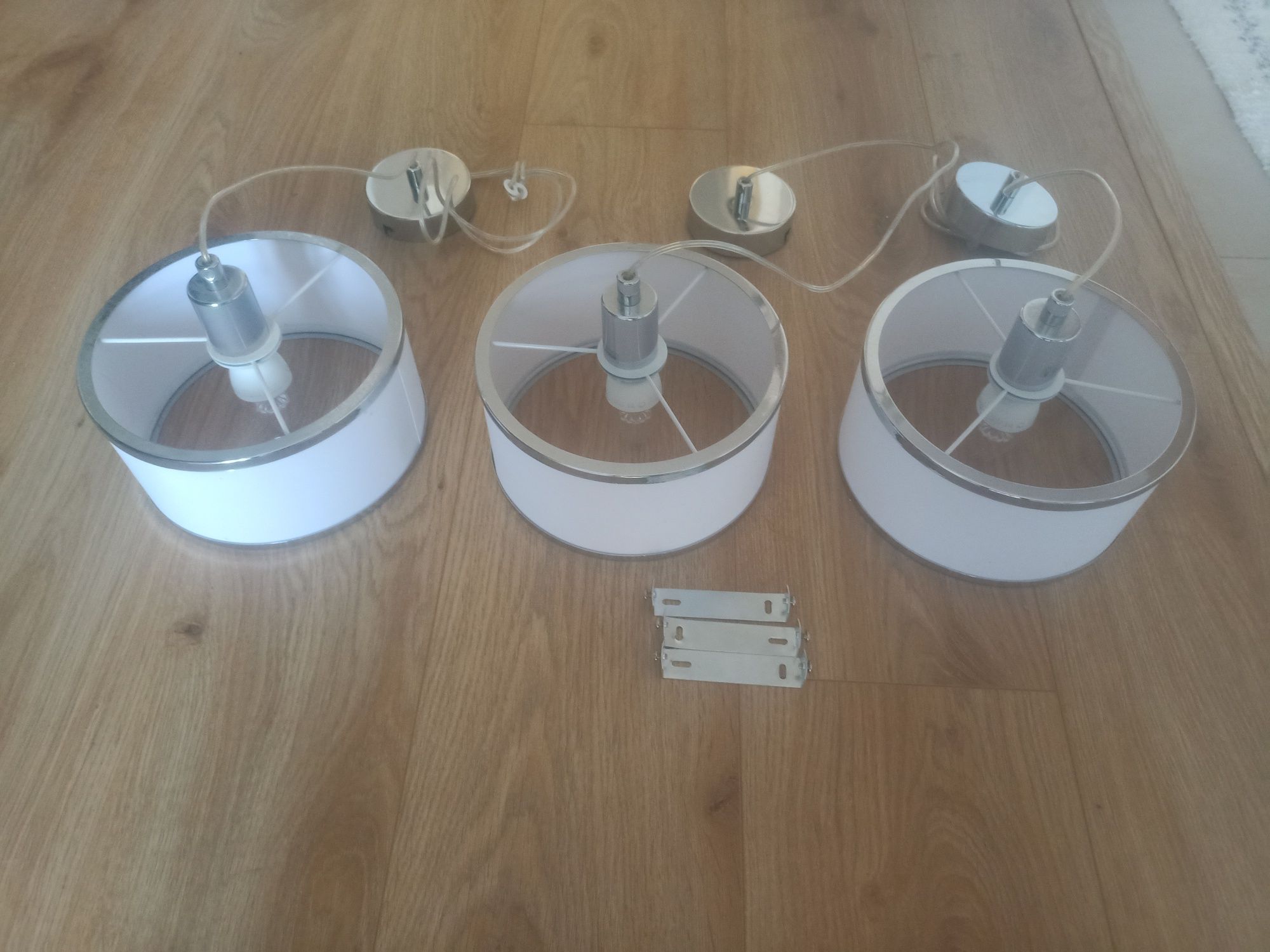 Komplet lamp wiszących X3 z żarówkami Ciara Chrom