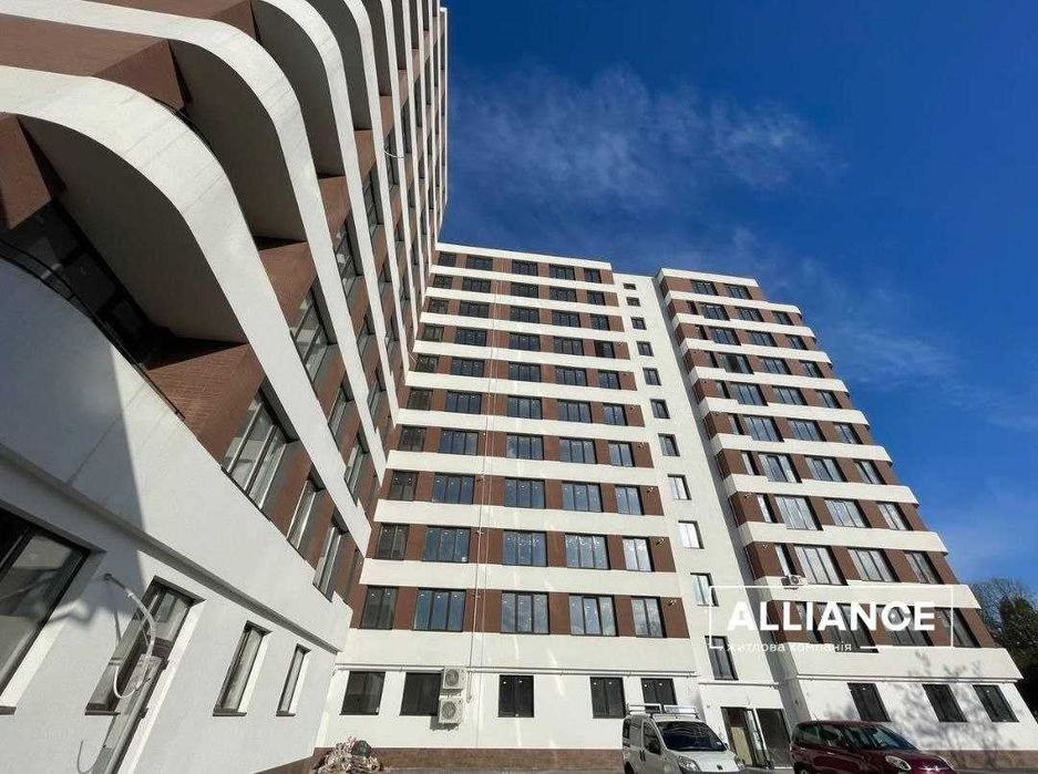 3 окремі кімнати+кухня студія в ЖК по вул. Незалежності.