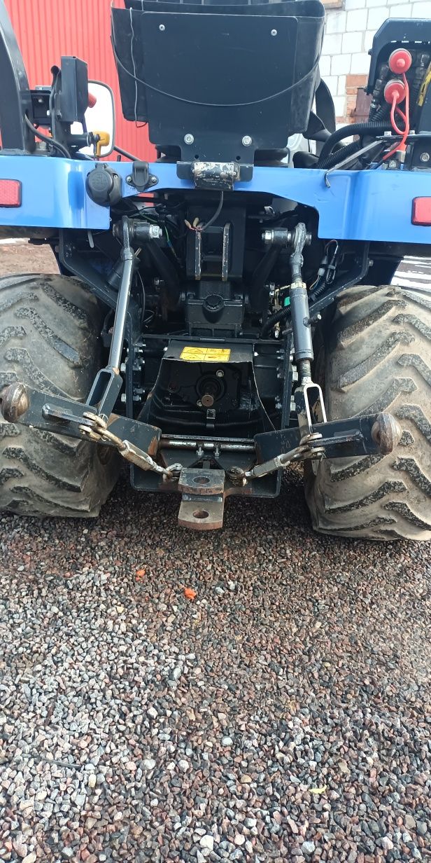 Kosiarka traktorek ogrodniczy iseki txg237 4x4 diesel podnośnik