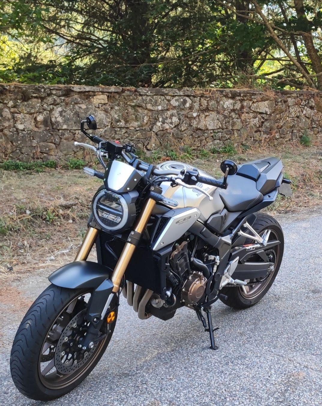 Honda cb650r full extras full power