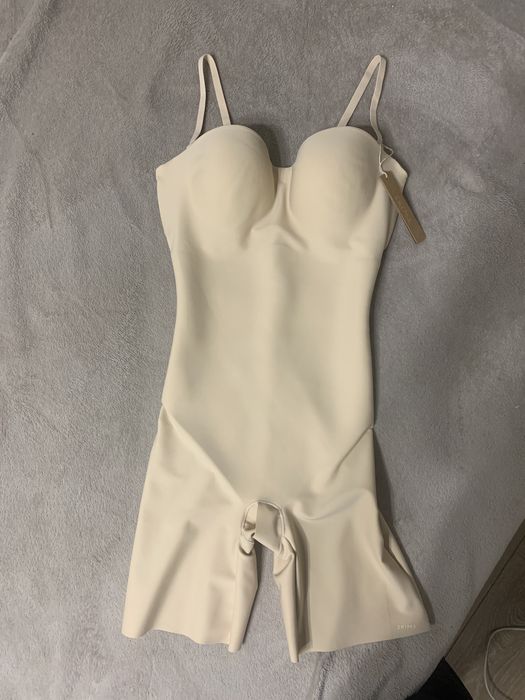 Боді від Skims оригінал