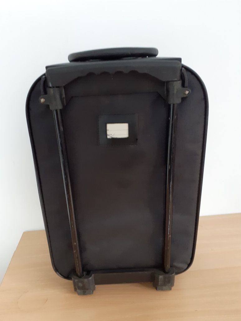 Mała walizka podróżna 55x34x18