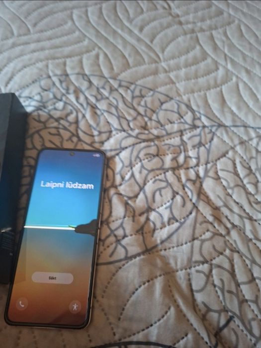 Samsung flip 4 256gb