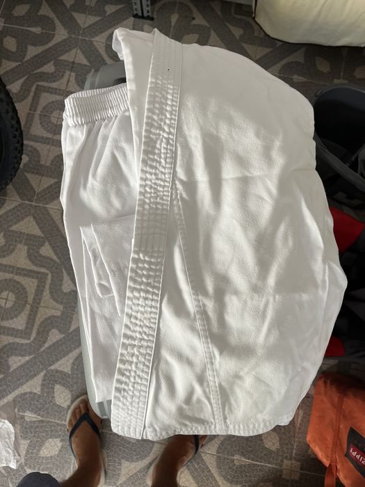 Fato judo de criança para tamanho  1,30m