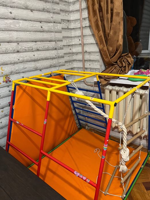 Дитячий спортивний куточок