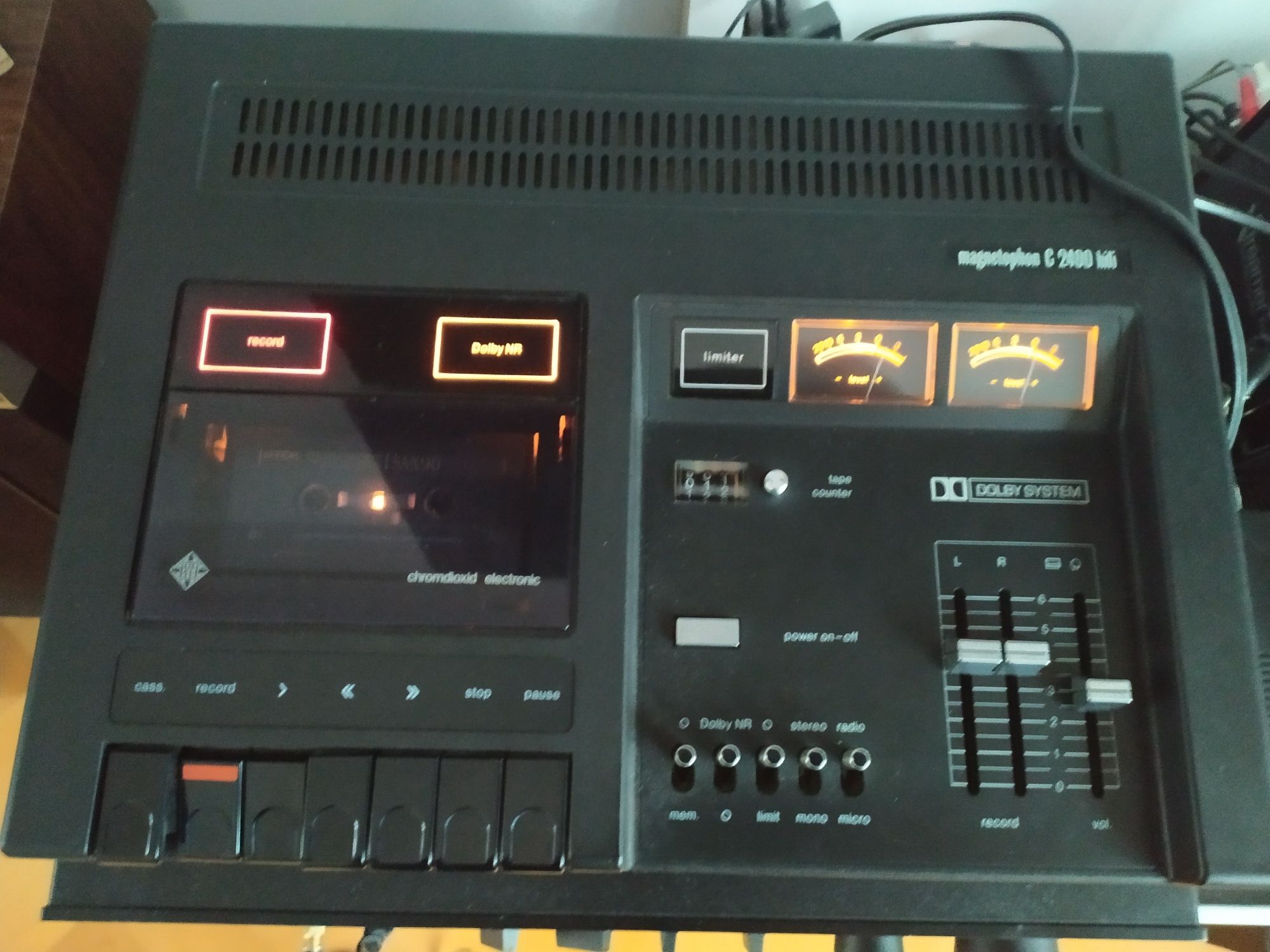 Magnetofon Telefunken C 2400 HiFi przegląd
