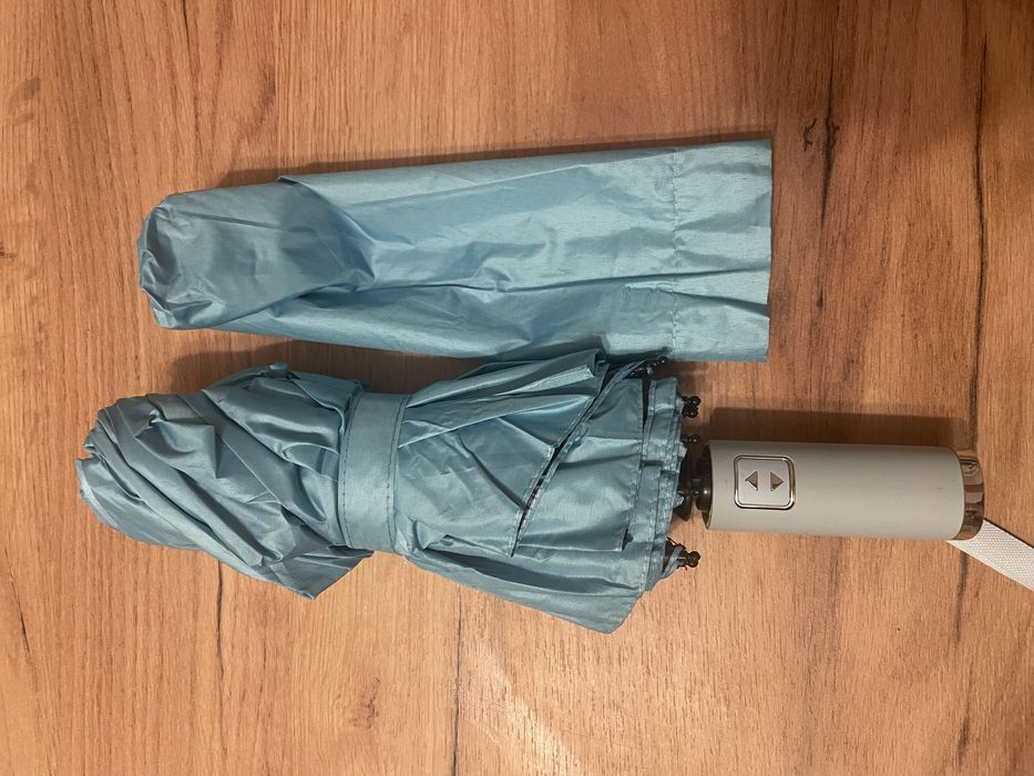 Niebieski parasol