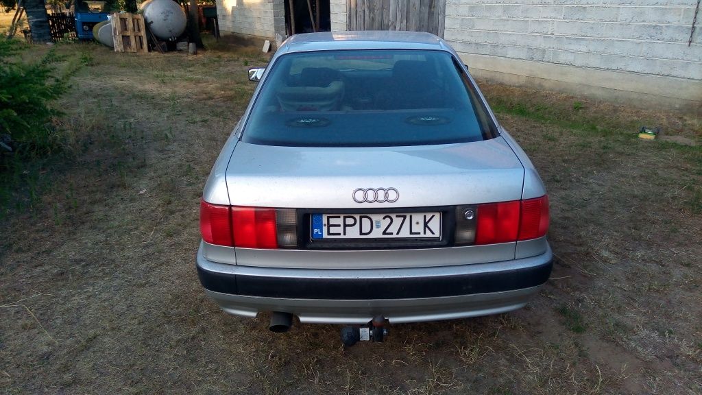 Audi 80 2,0 benzyna zadbana materiał na klasyka