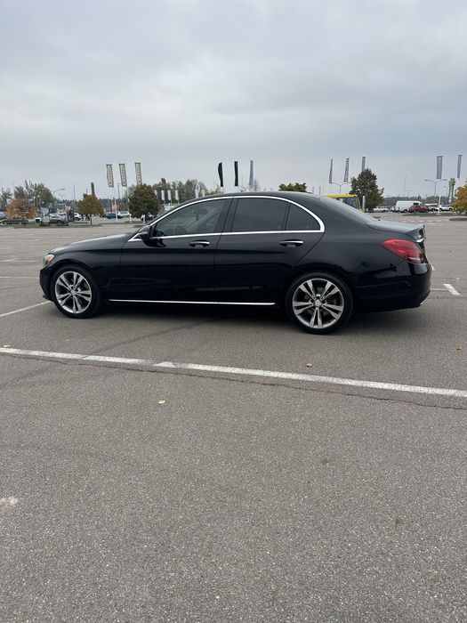 Мерседес C 300