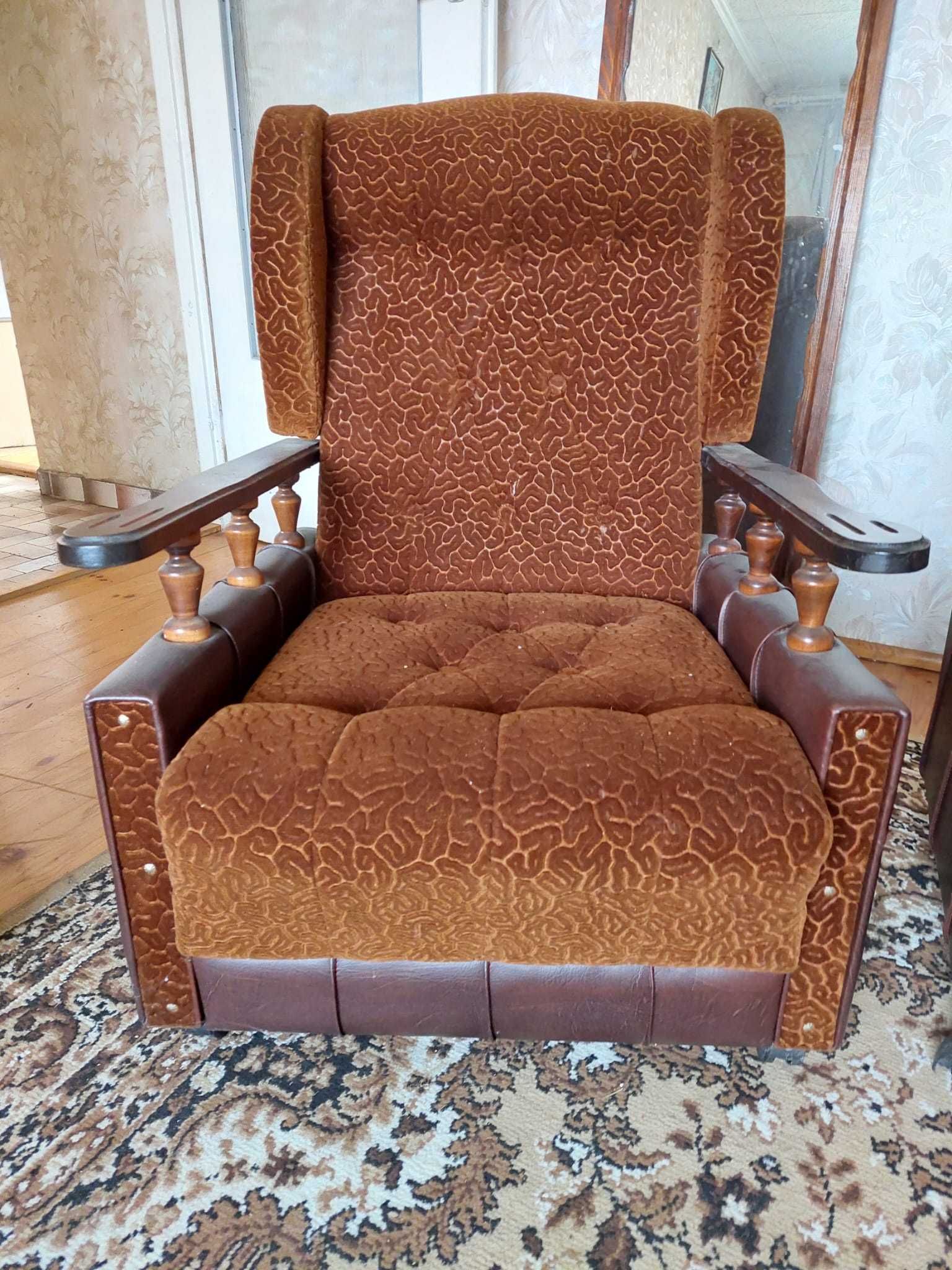 Kanapa i dwa fotele PRL vintage brązowa
