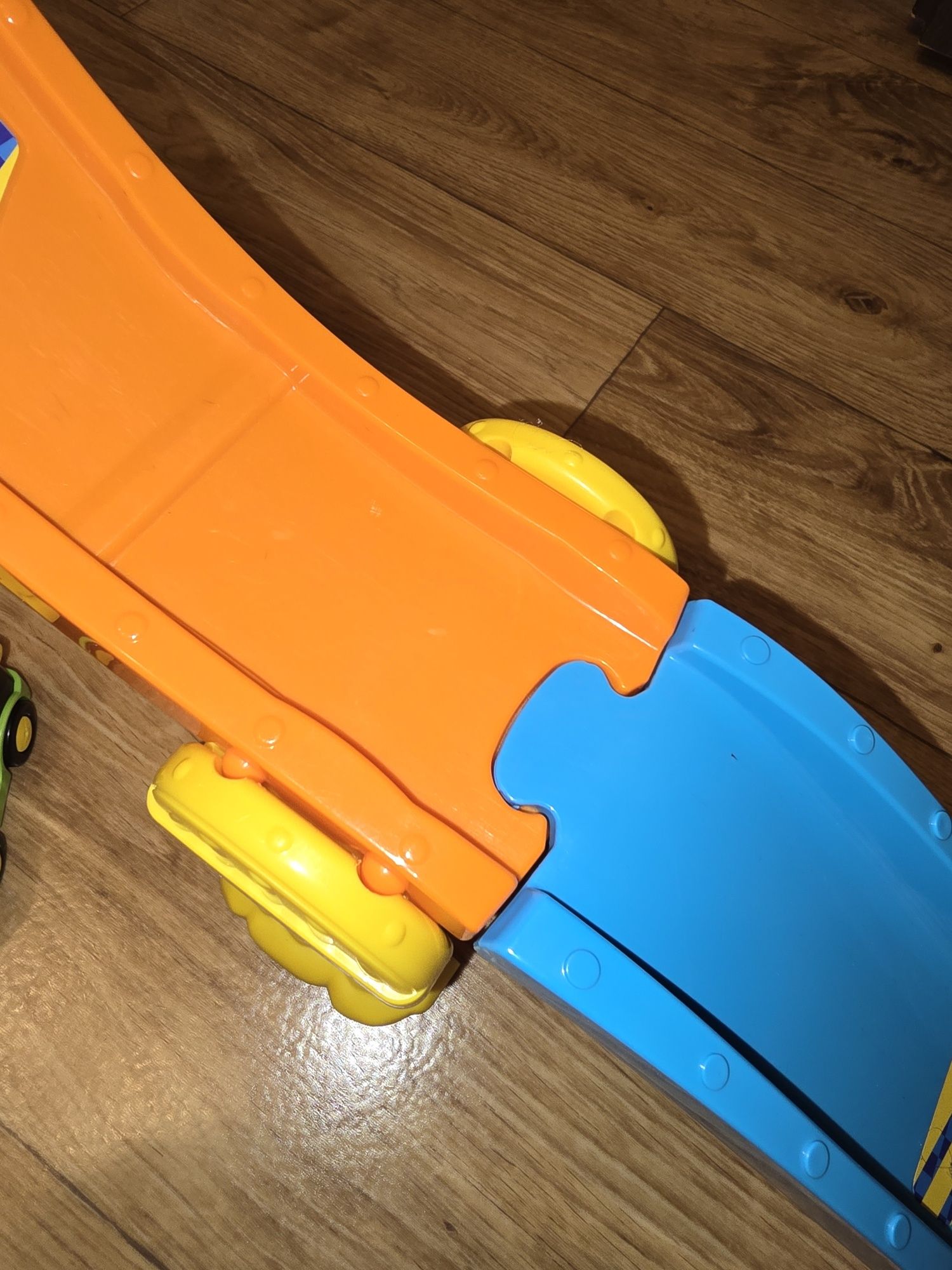 Vtech tut tut autka szalona rampa
