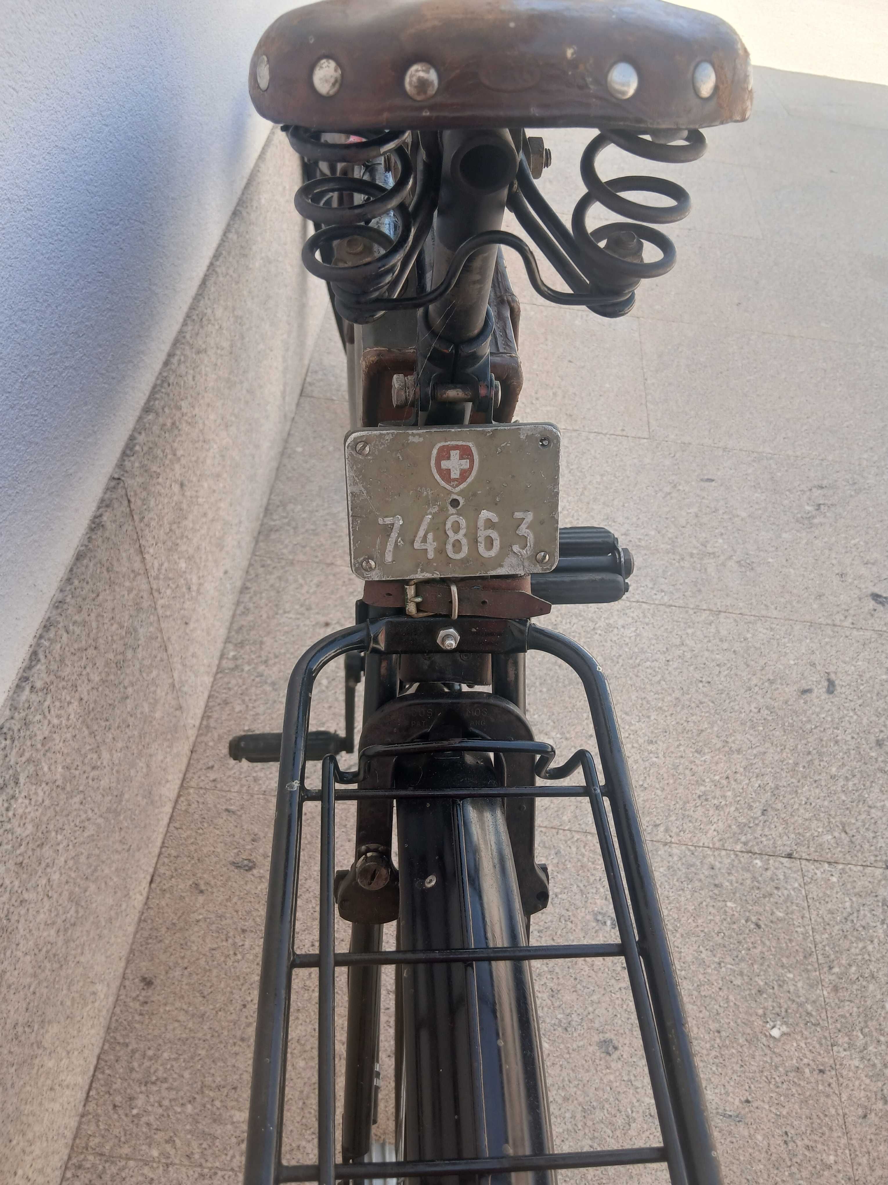Bicicleta suica militar
