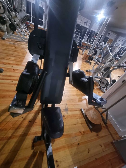 Maq. Elevação lateral de ombros