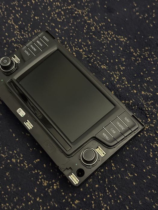 Монитор екран мультимедія оригінальна Volkswagen Passat B8 Golf 7