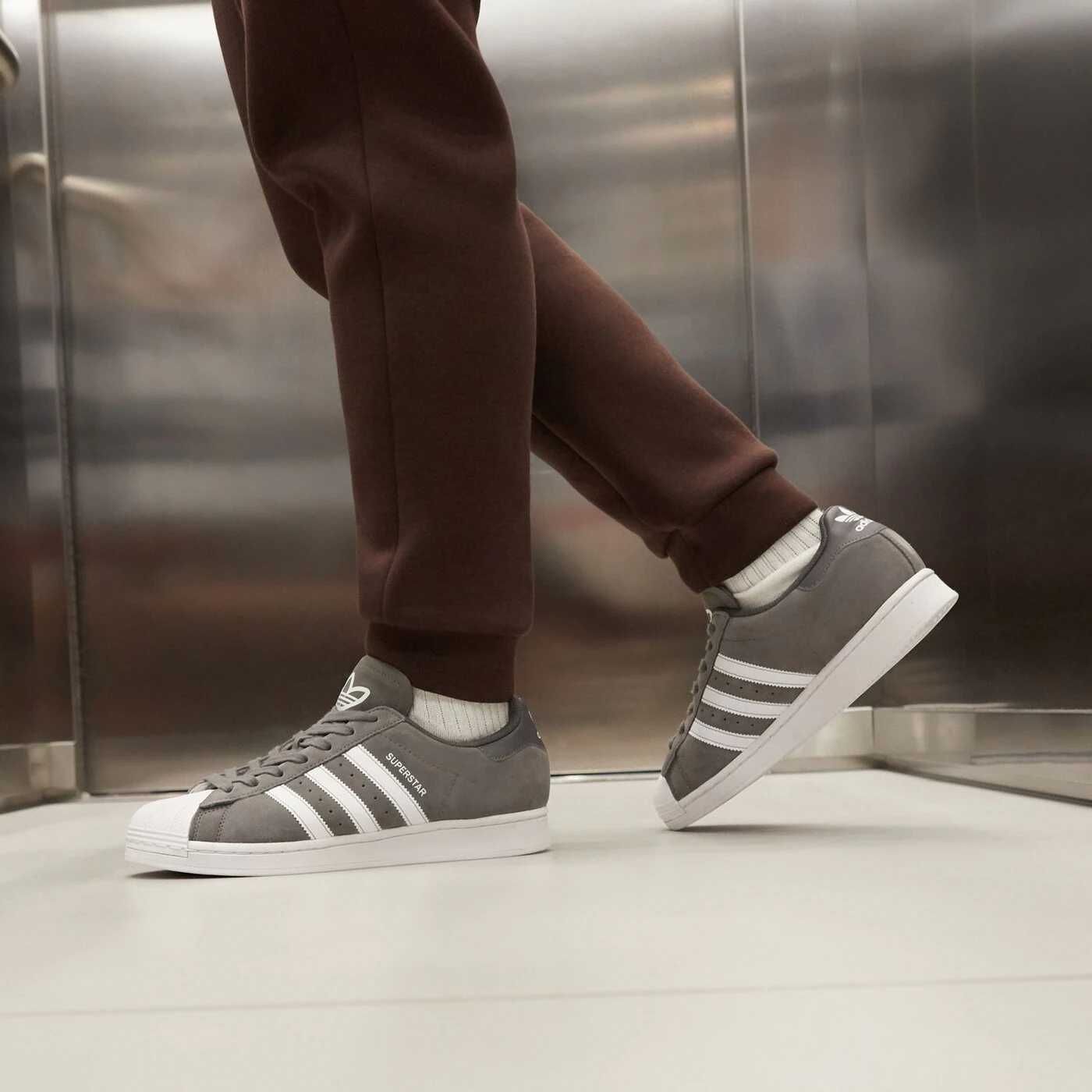 Кросівки чоловічі Adidas Superstar Grey IF3645, 43.5р