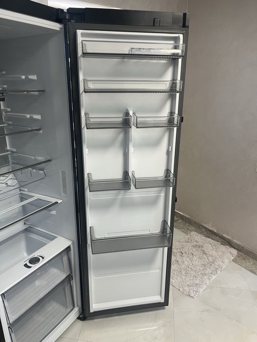 Холодильник Samsung