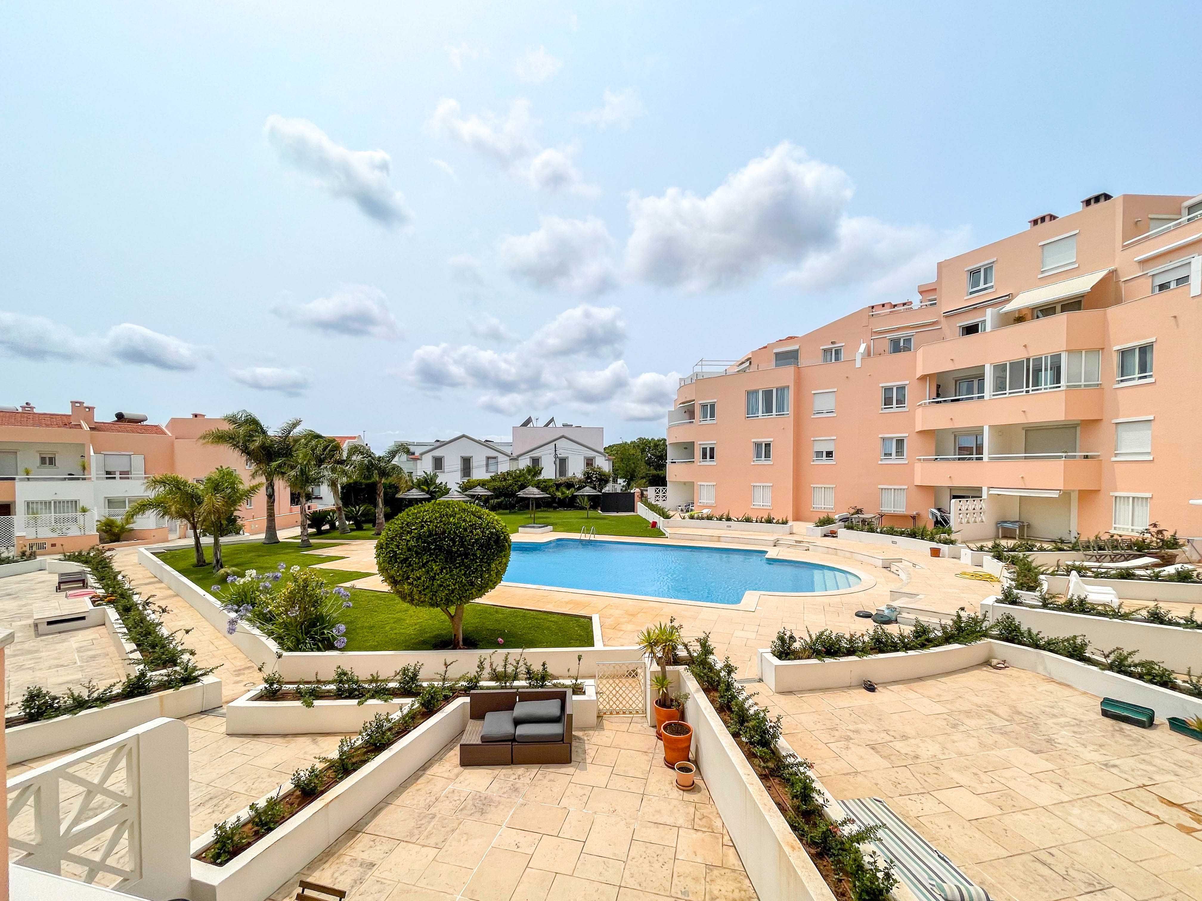 Condominio fechado com piscina t2