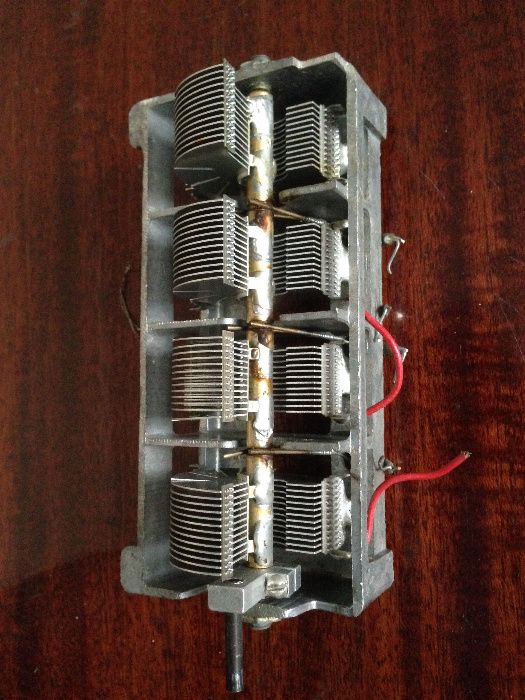 Конденсатор переменной емкости  воздушный