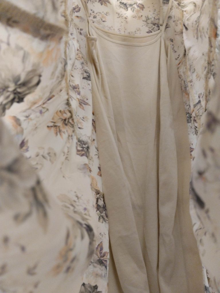 Неймовірна шифонова сукня в квітковий принт