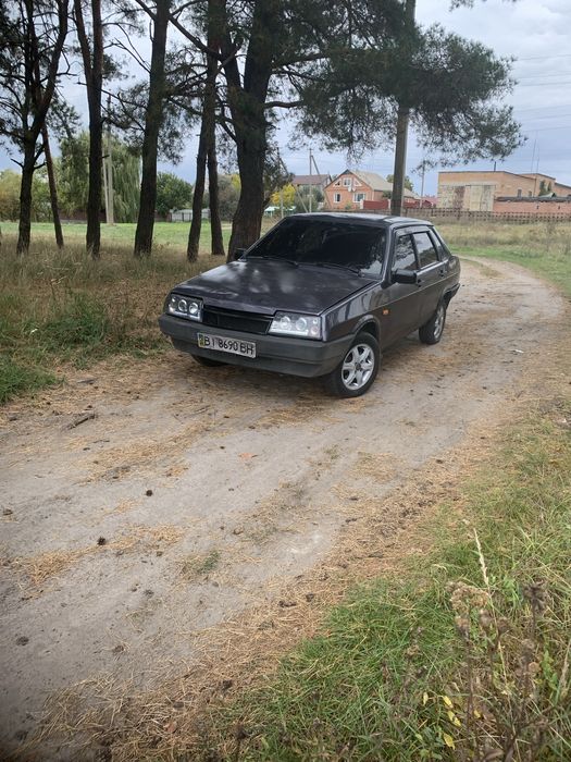 Ваз 21099 з підлокотником 2002р. Газ/Бенз