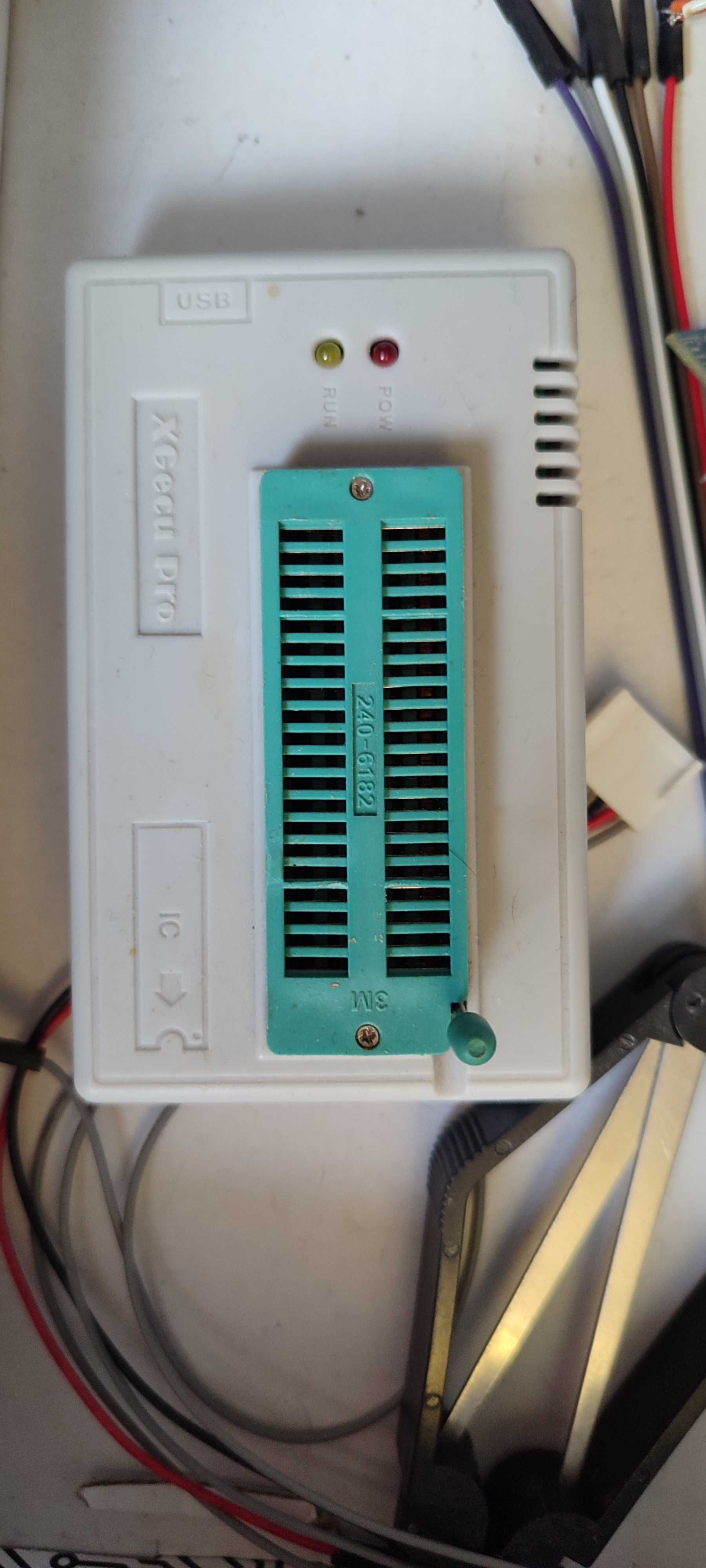 programator XGecu TL866 II plus + 9 adapterów