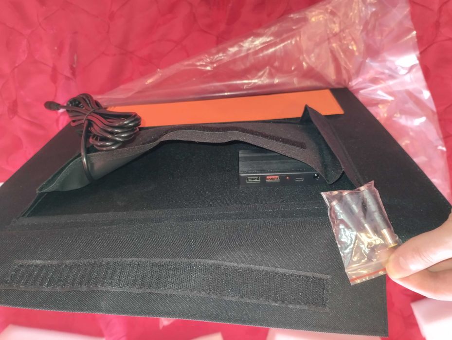 Розкладна, переносна сонячна панель на 100W