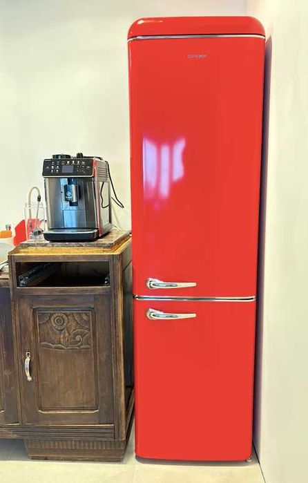Lodówka duża czerwona retro