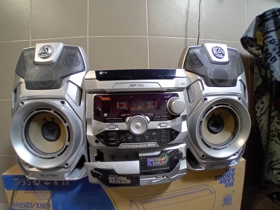 Wieża wzmacniacz kolumny głośniki