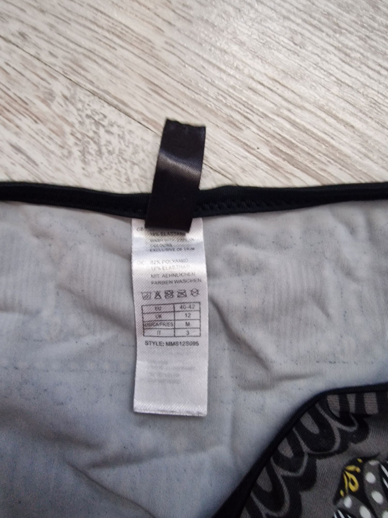 Majtki do stroju  kąpielowego  bikini roz M