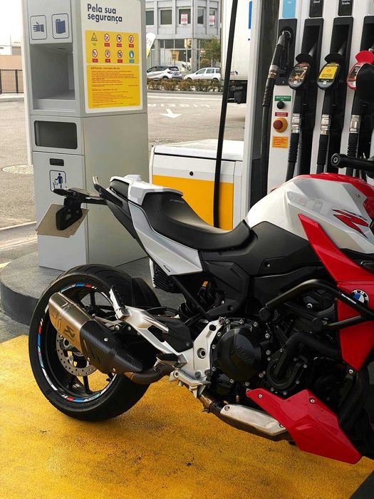 BMW F900R (como nova)