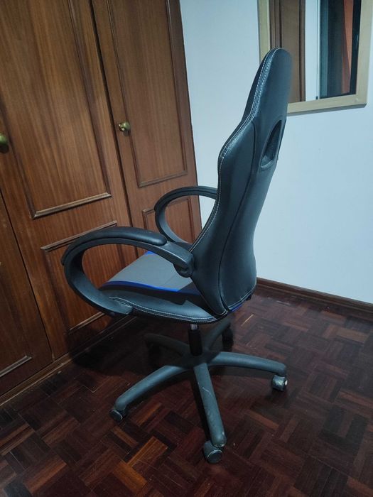 Cadeira gamer azul