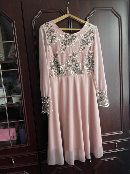 Сукня, плаття святкове, пудрове М-Л