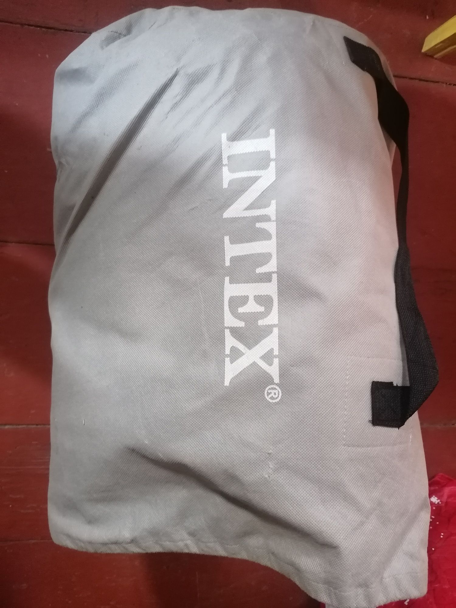 Матрас Intex з електричним насосом