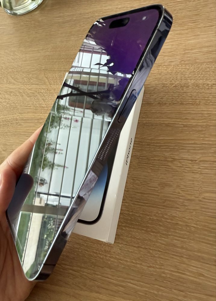 Piękny fioletowy Iphone 14 pro max 128GB