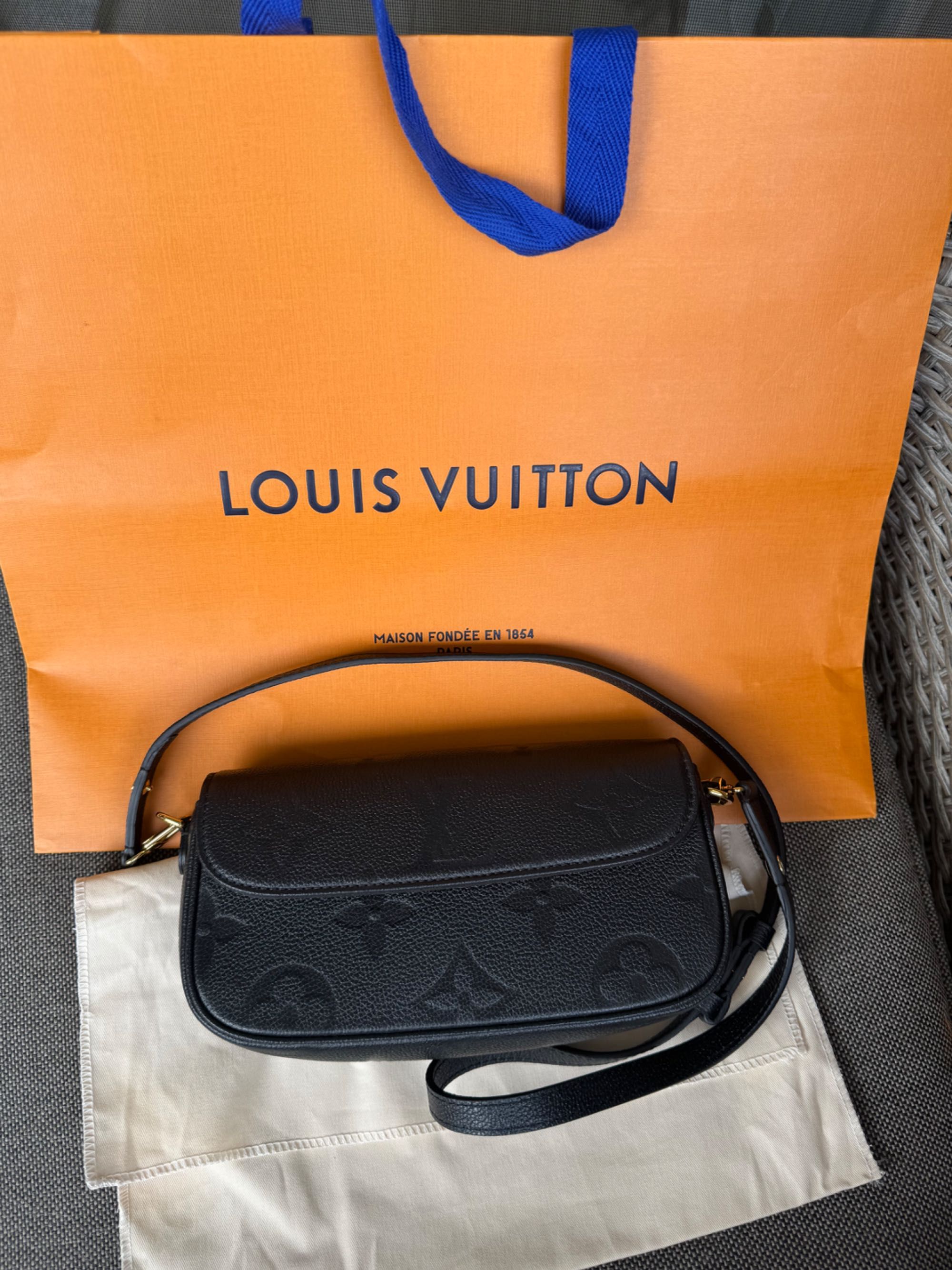 Louis Vuitton ivy сумочка