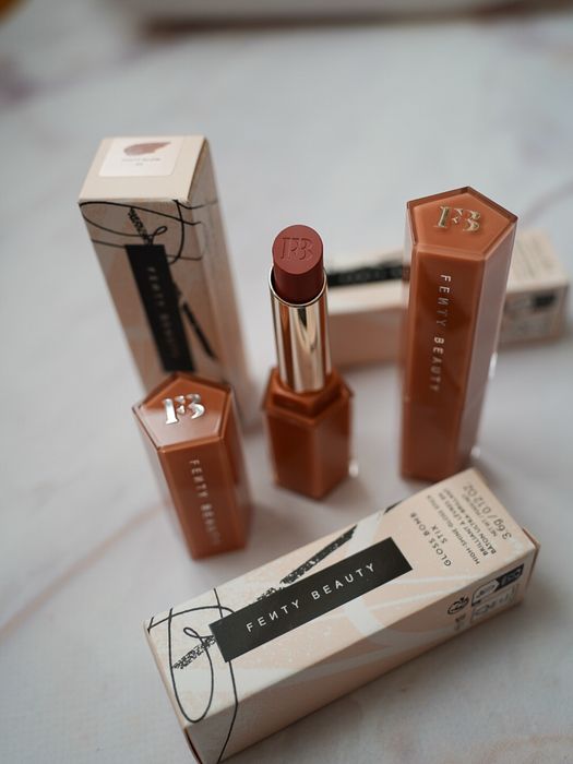 Помада для губ Fenty Beauty High- Shine Gloss Stick