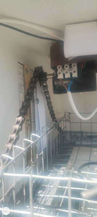 Інкубатор автоматичний на 250 яєць куриних