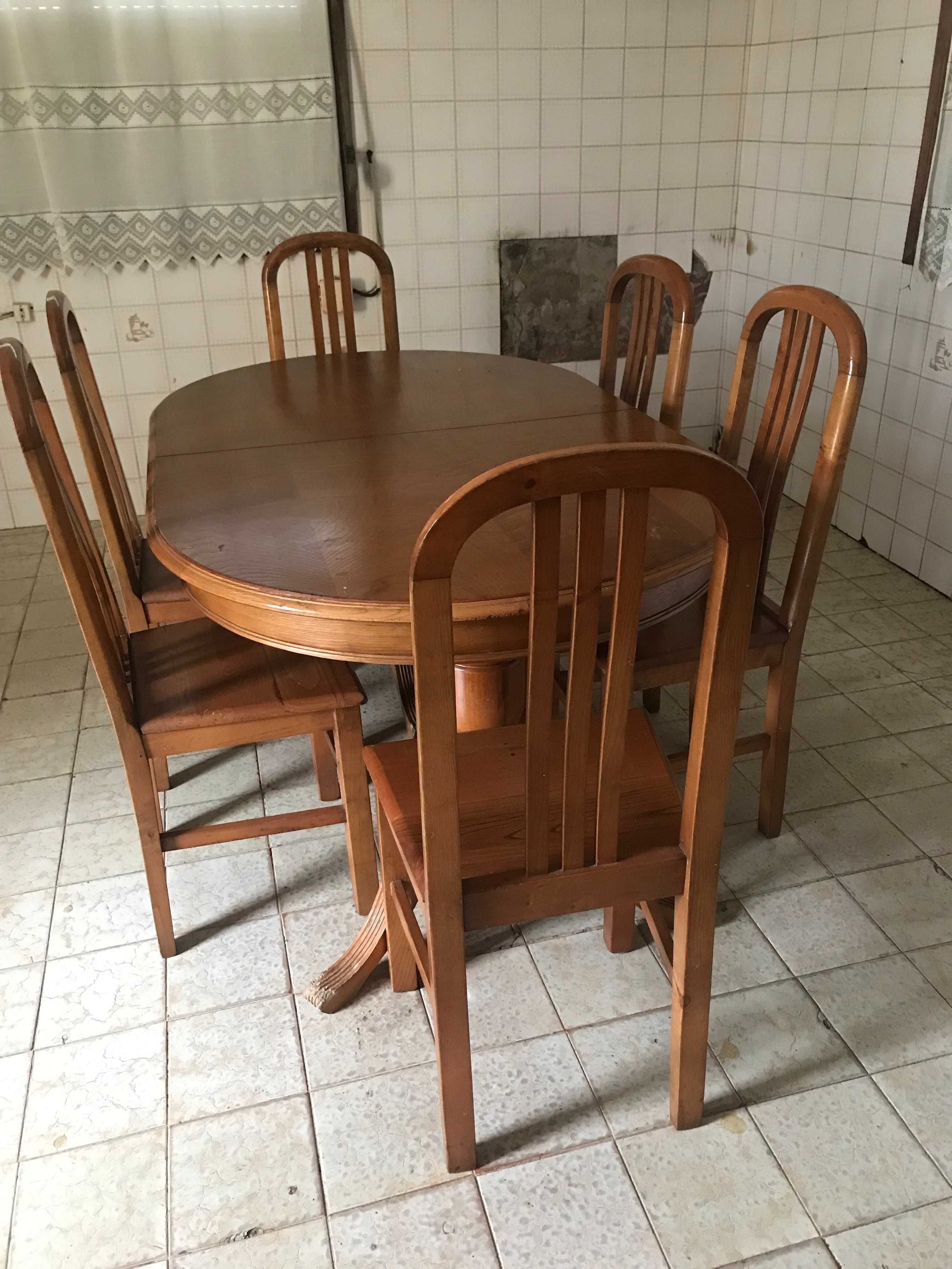 Mesa de jantar extensível e 6 cadeiras