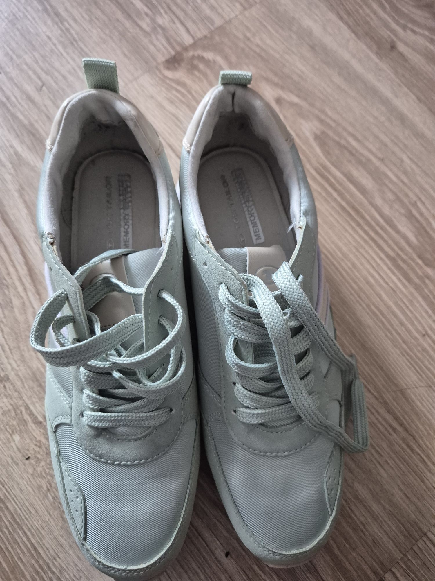 Adidasy rozmiar 39 bardzo wąskie
