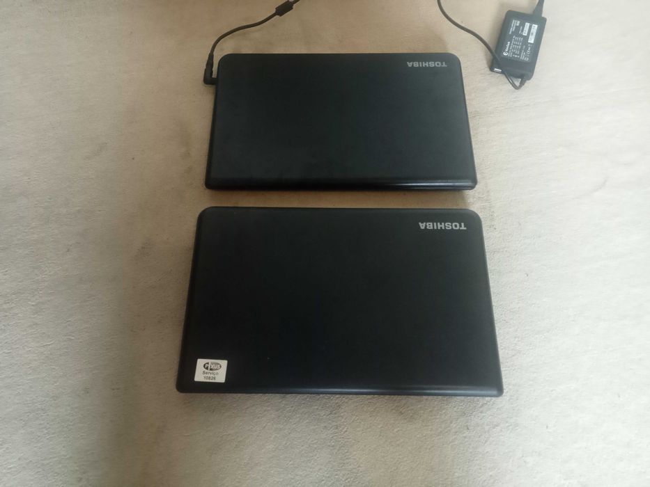 Dois PCs para peças