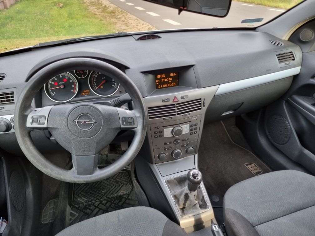 Opel Astra H GTC 1.6 benzyna 2005 rok