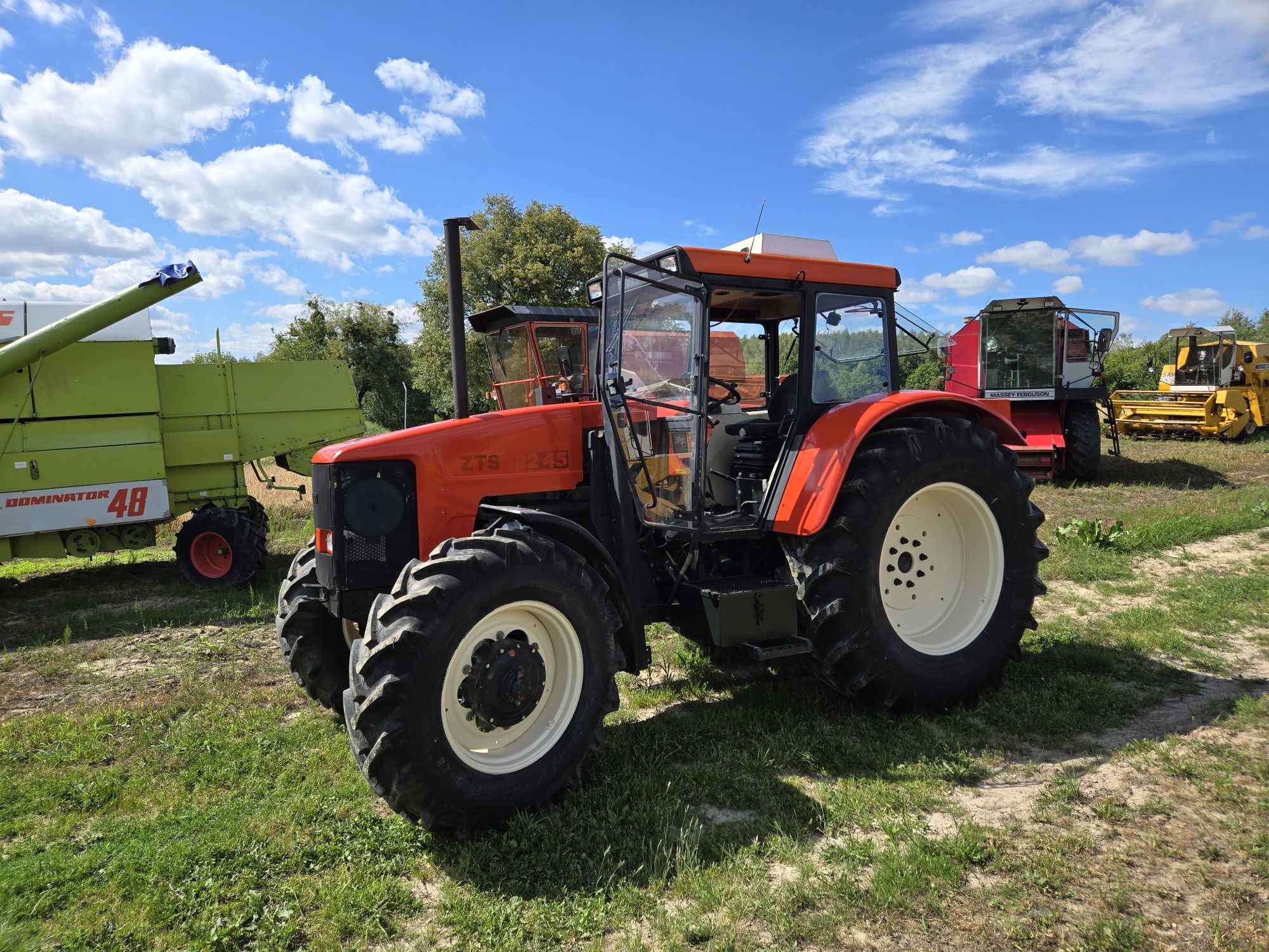 Ciągnik Zetor ZTS 12245 / 16245 / 10540 Import Skandynawia