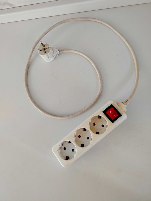 Удлинитель 3 розетки 1,3 метра подовжувач переноска сетевой фильтр