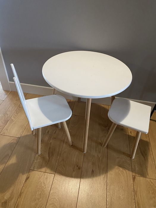 Oddam stolik i krzesla dla dziecka