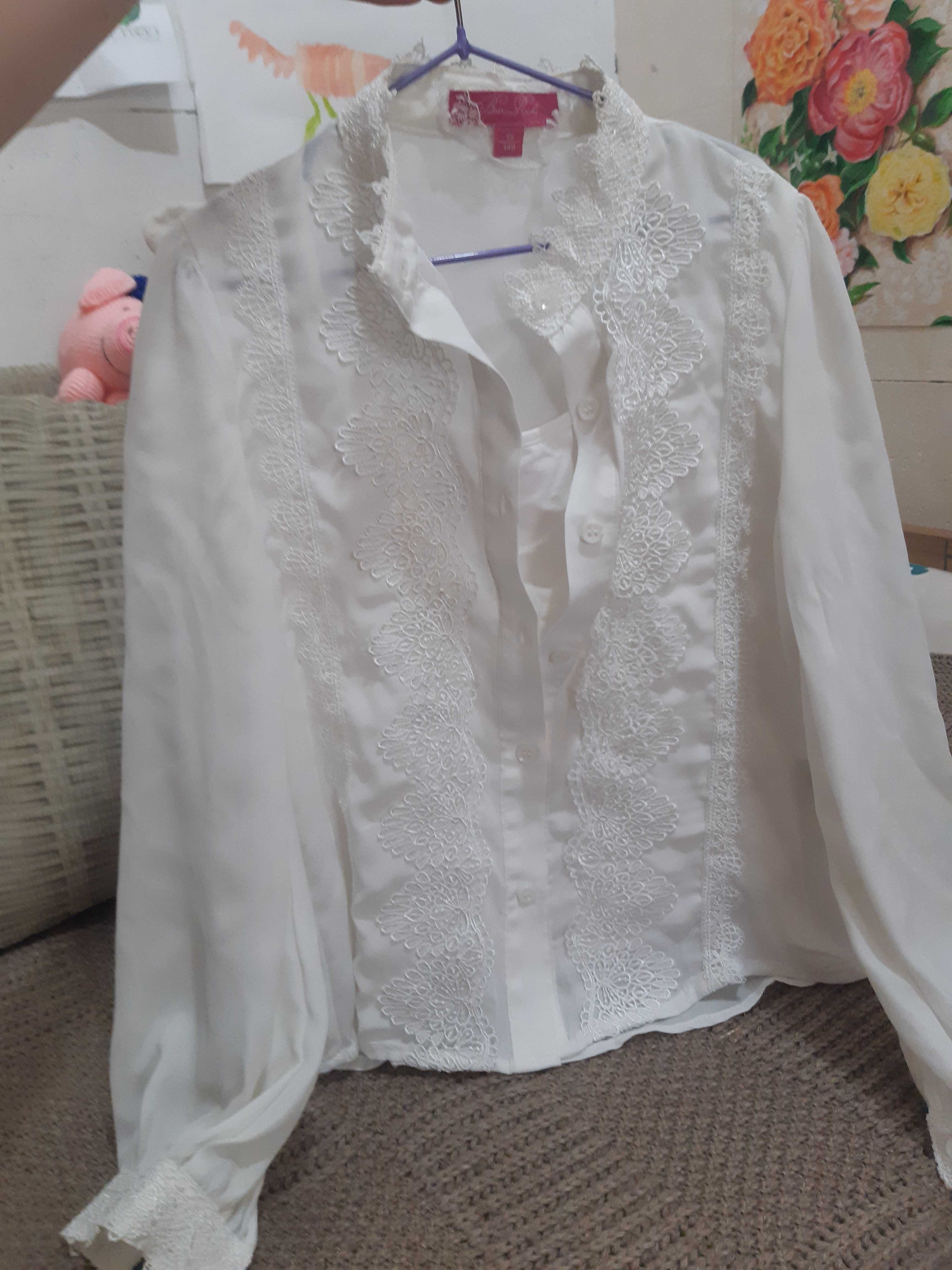 Блуза на девочку 140р, цвет айвори.