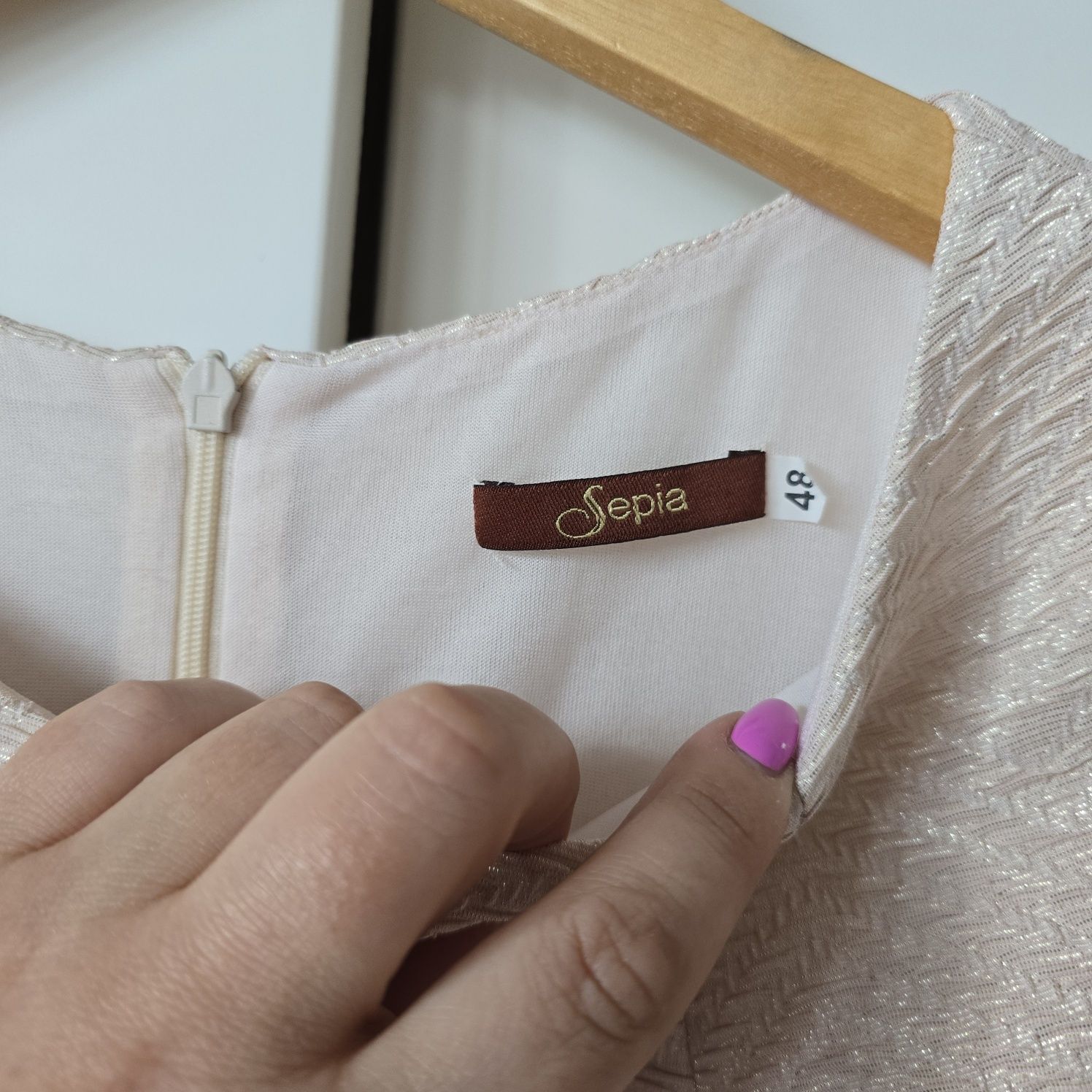 Sukienka wieczorowa 48 46 krótki rękaw plus size