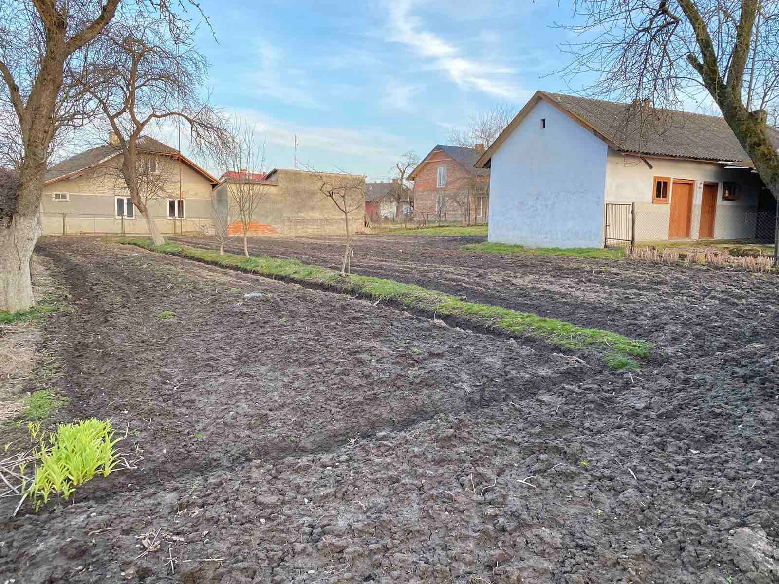 Продаж будинок смт. Меденичі центр