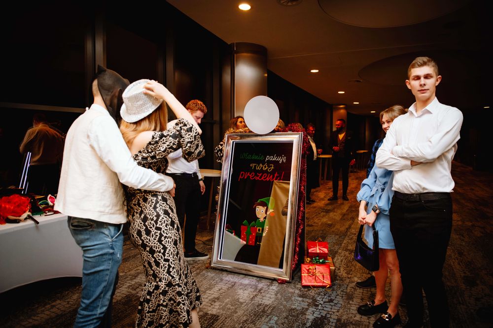 Fotolustro, fotobudka 360 - wesela, urodziny, imprezy firmowe