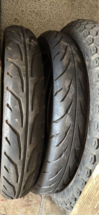 Pneus mota 17  (dois)
