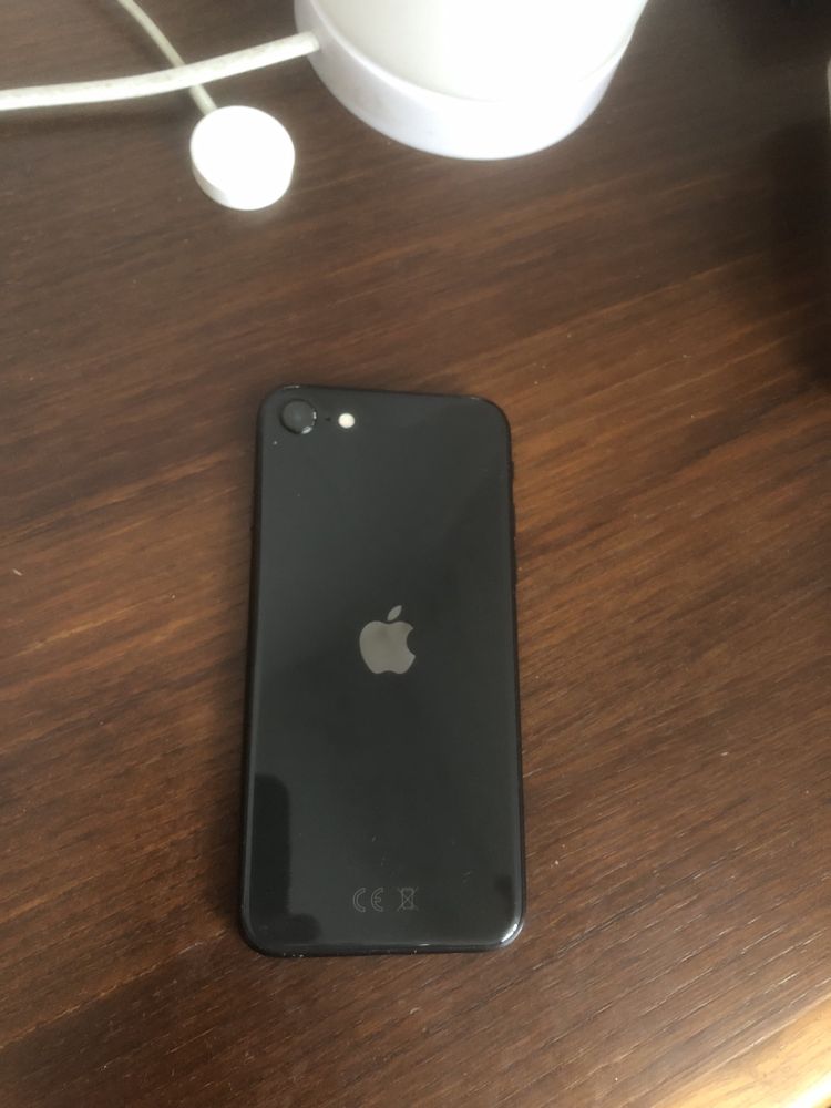 Iphone SE 128 gigas bom estado
